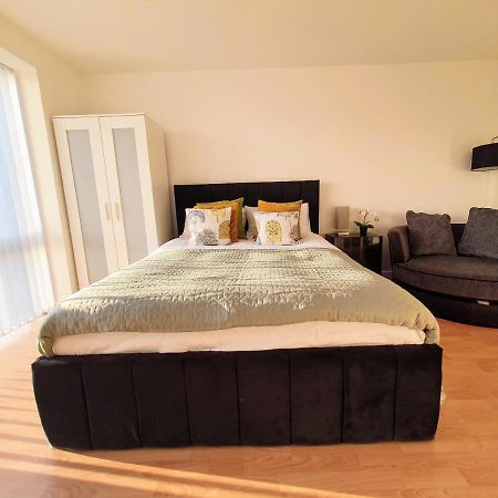 Contemporary Modern Studio Apartment - City Centre バーミンガム エクステリア 写真