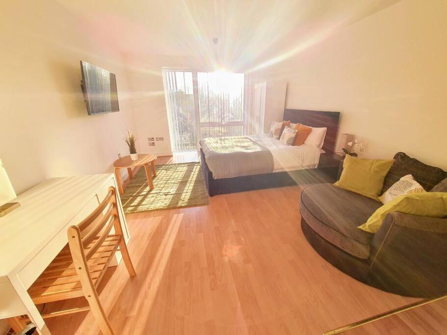Contemporary Modern Studio Apartment - City Centre バーミンガム エクステリア 写真