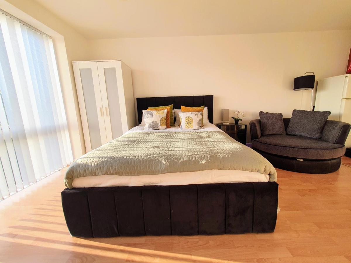 Contemporary Modern Studio Apartment - City Centre バーミンガム エクステリア 写真